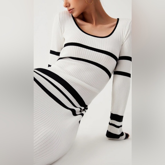 Commense NWT Stripe Long Sleeve Sweater Dress - Picture 4 of 8